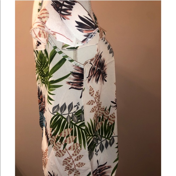 Flowy SHEIN Blouse - Picture 3 of 5